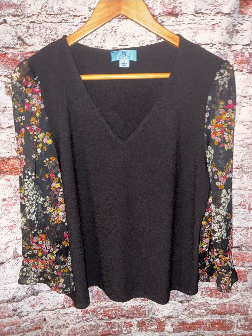 Cece black V-Neck Top with Floral Sleeves